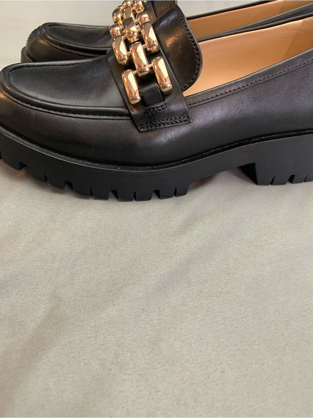 ANTONIO MELANI Black Leather Loafers with Gold Chain - Picture 7 of 7